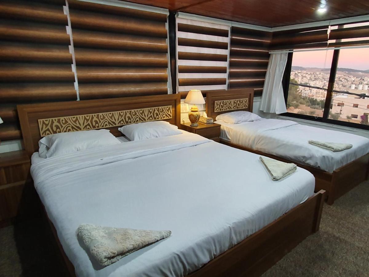 New Luxurious Modern Studio Apartment Джераш Екстериор снимка