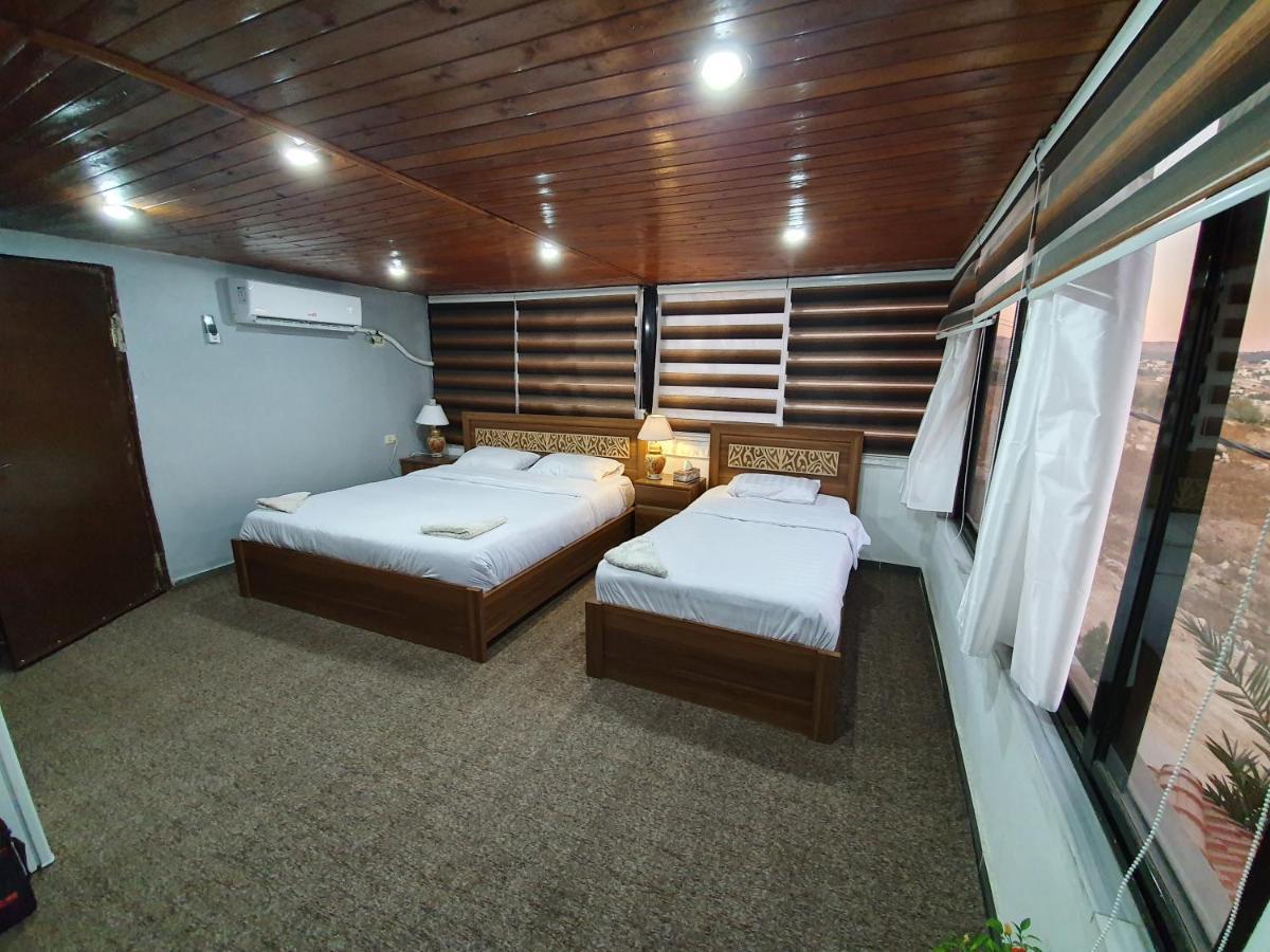 New Luxurious Modern Studio Apartment Джераш Екстериор снимка