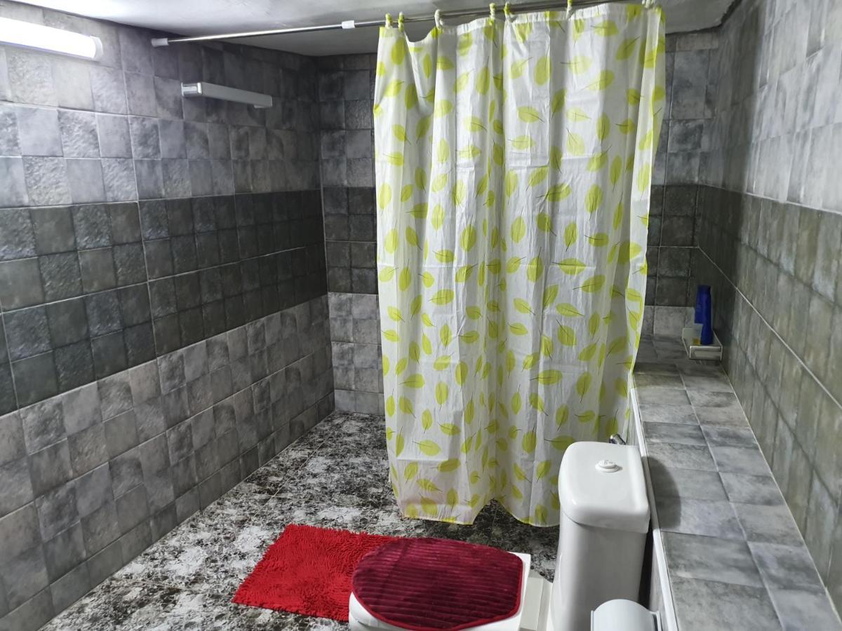 New Luxurious Modern Studio Apartment Джераш Екстериор снимка