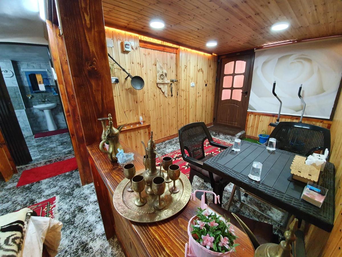 New Luxurious Modern Studio Apartment Джераш Екстериор снимка