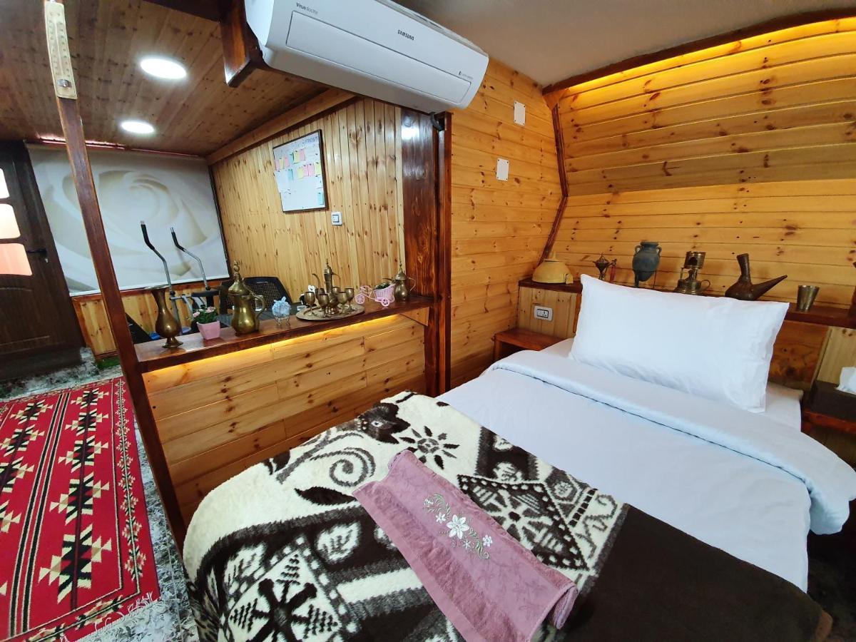 New Luxurious Modern Studio Apartment Джераш Екстериор снимка